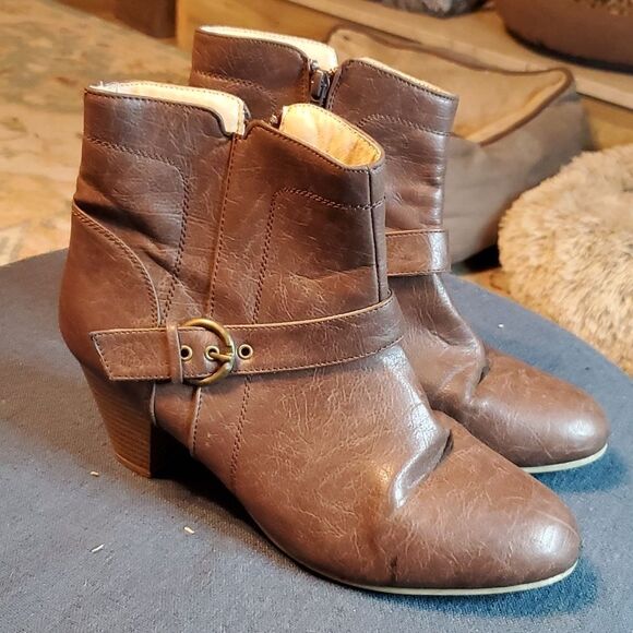 Brown Wrap Strap Ankle Booties US 9M Medium Zip Up Rina Boots Excellent - Picture 2 of 9